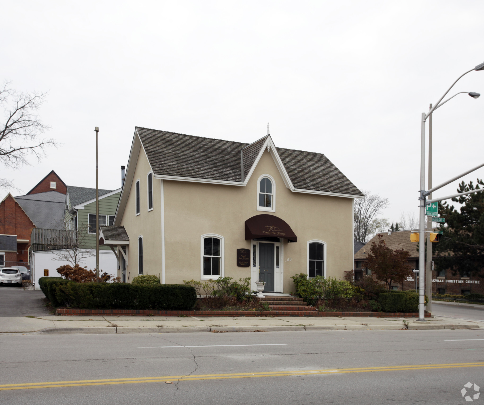 140 Trafalgar Rd, Oakville, ON for sale Primary Photo- Image 1 of 1