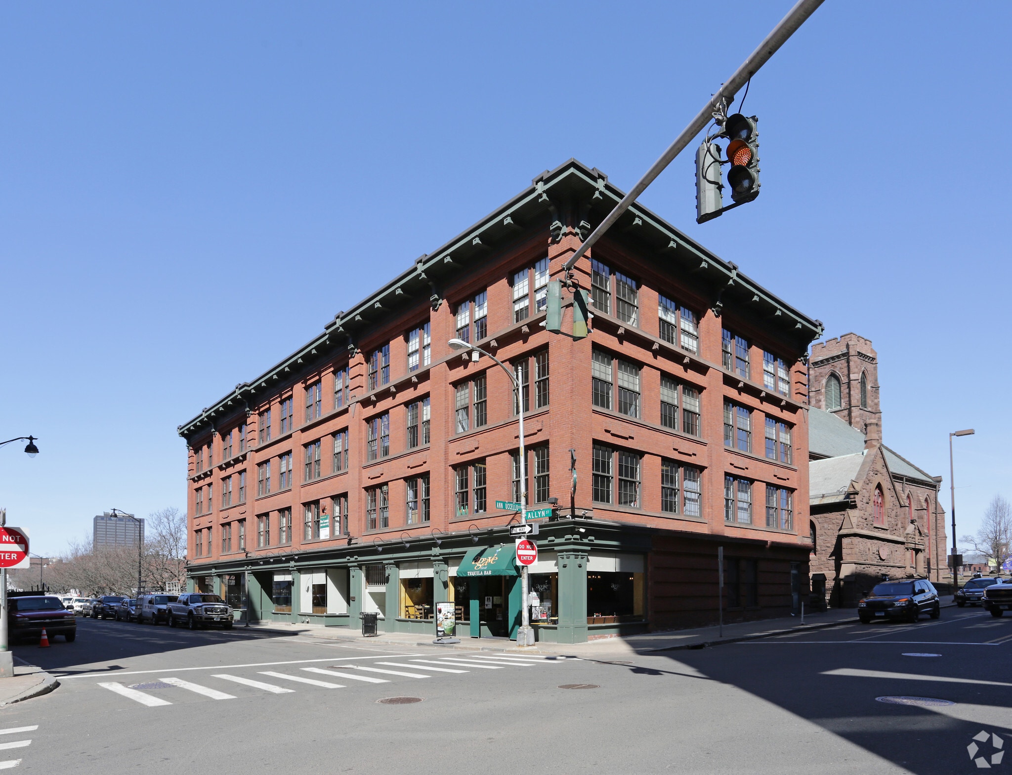 100 Allyn St, Hartford, CT for lease Building Photo- Image 1 of 5