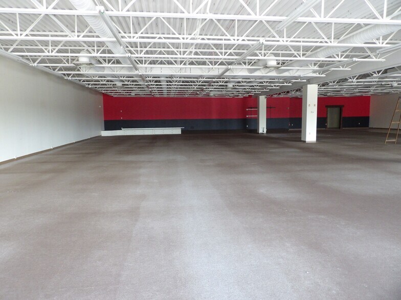 3410 N Ridge Rd E, Ashtabula, OH à louer - Photo intérieure - Image 2 de 12