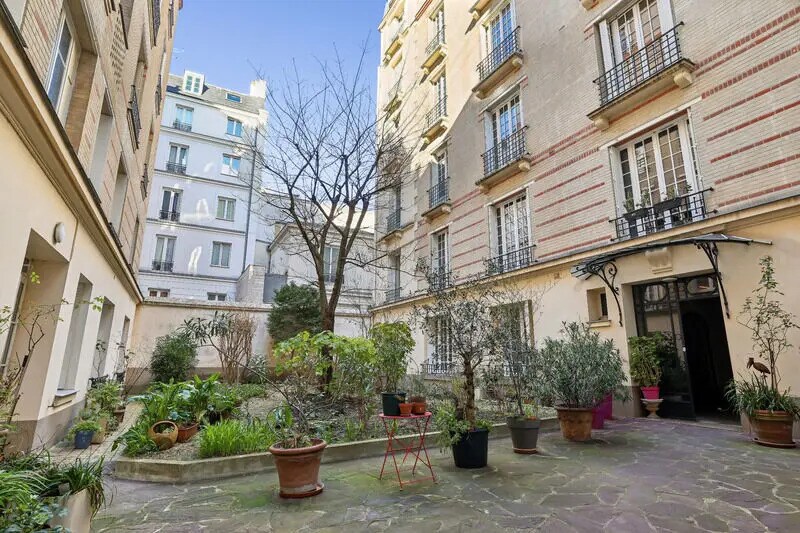 24 Rue Chaptal, Paris à louer - Photo du bâtiment - Image 3 de 16