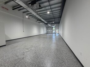 3920 Tollhouse Dr, Naples, FL for lease Interior Photo- Image 2 of 3