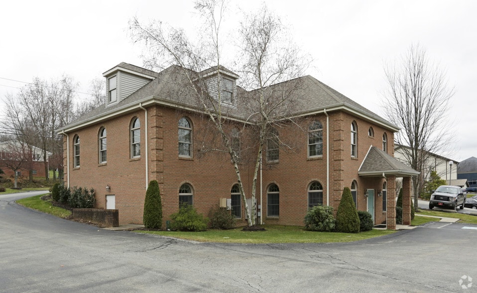 514 Pellis Rd, Greensburg, PA for lease - Building Photo - Image 2 of 16