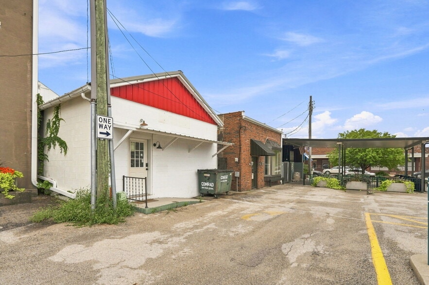 106 S State St, Geneseo, IL for sale - Building Photo - Image 2 of 23
