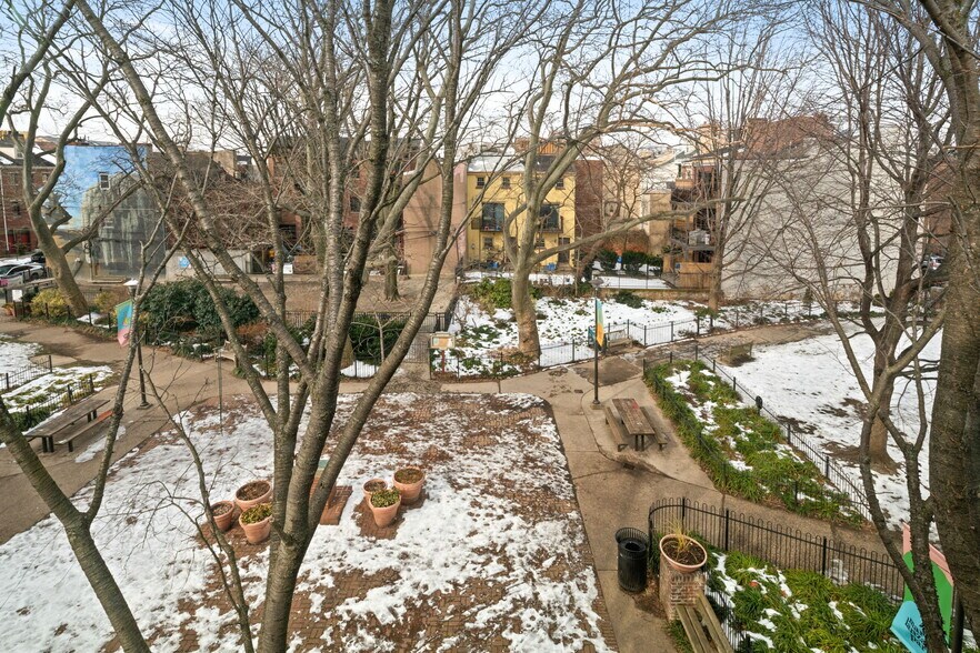 212 Catharine St, Philadelphia, PA à vendre - Photo du bâtiment - Image 3 de 3