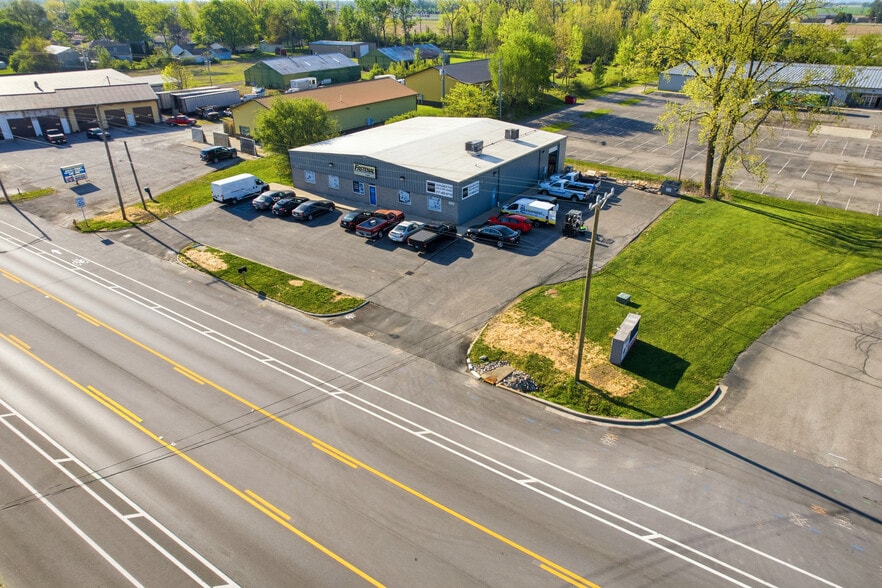 1429 W Main St, Greenfield, IN à vendre - Photo du bâtiment - Image 1 de 9
