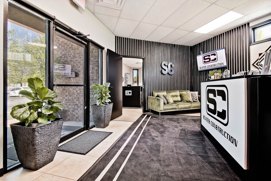 1700 Industrial Drive, Rogers, AR à vendre - Photo intérieure - Image 2 de 25