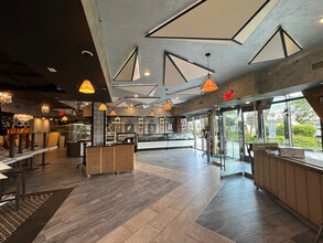 1809 Emmons Ave, Brooklyn, NY for lease Interior Photo- Image 2 of 10