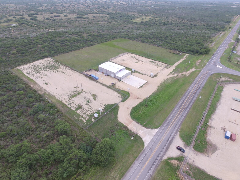 3509 Us 277, Carrizo Springs, TX à vendre - Photo du bâtiment - Image 2 de 2