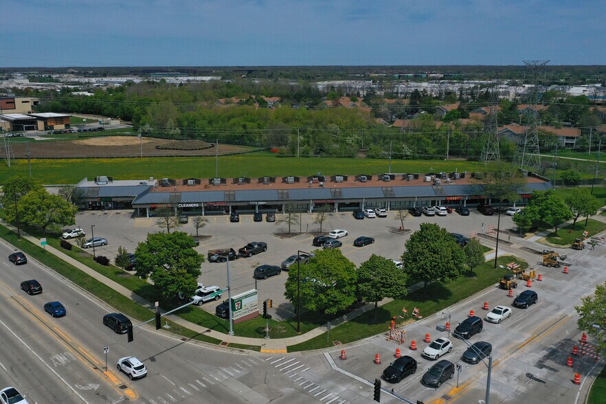 1103-1165 Weiland Rd, Buffalo Grove, IL à louer - Photo du bâtiment - Image 3 de 16