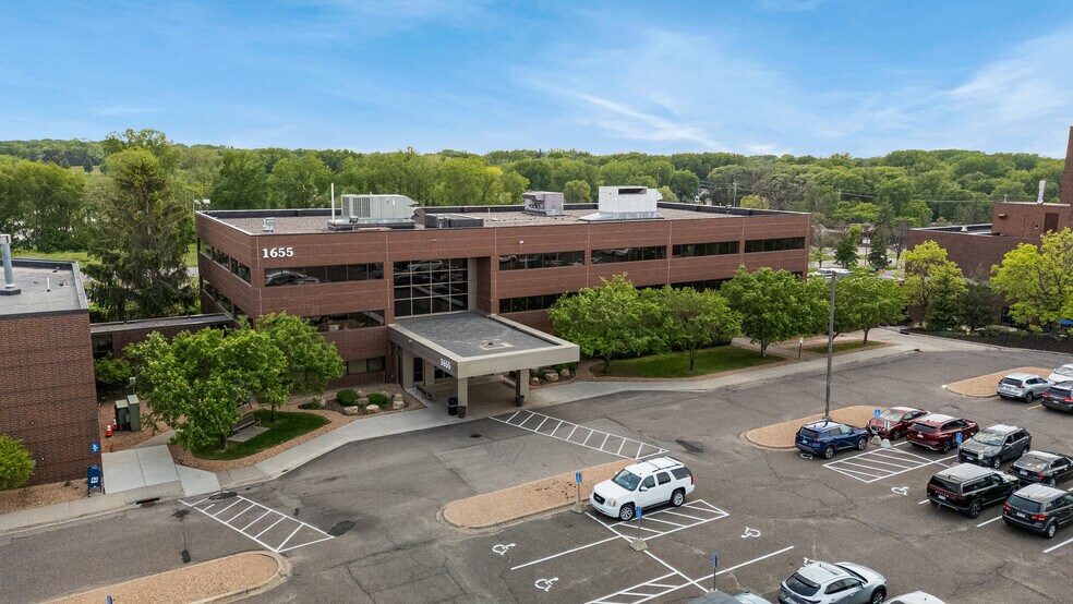 1655 Beam Ave, Saint Paul, MN à louer - Photo du bâtiment - Image 1 de 2