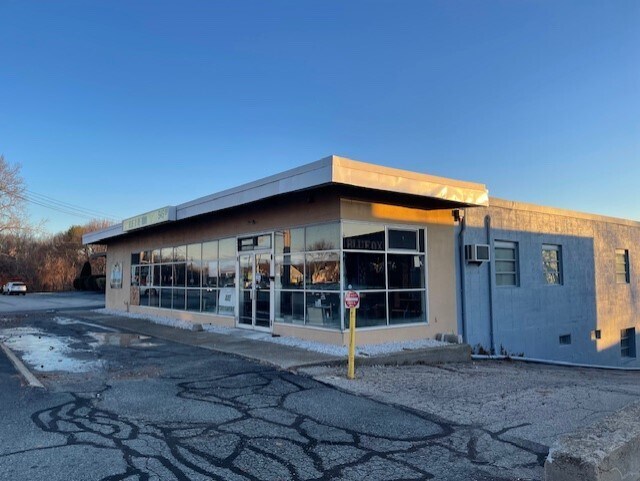 Plus de détails pour 545-555 Atwood Ave – Flex à vendre, Cranston, RI
