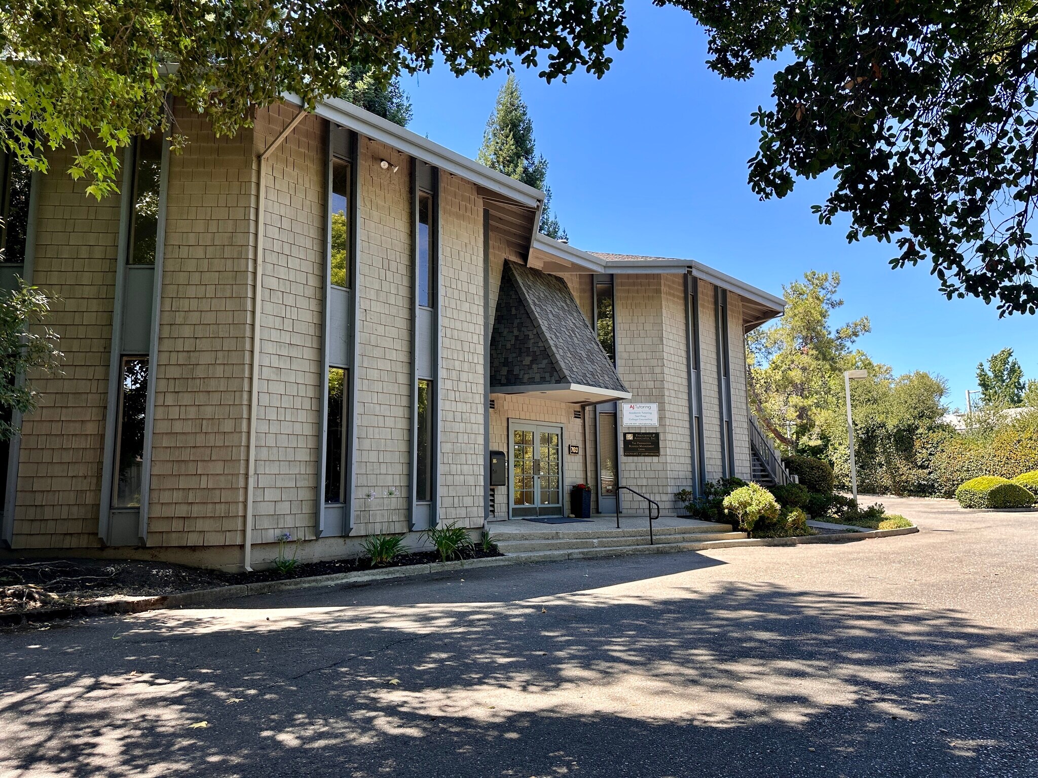 760 San Ramon Valley Blvd, Danville, CA à louer Photo du bâtiment- Image 1 de 5