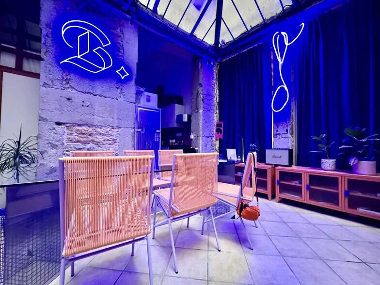 Office in Lyon for sale - Interior Photo - Image 3 of 7