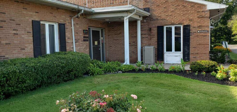 9600 Main St, Clarence, NY à louer - Photo du bâtiment - Image 2 de 5