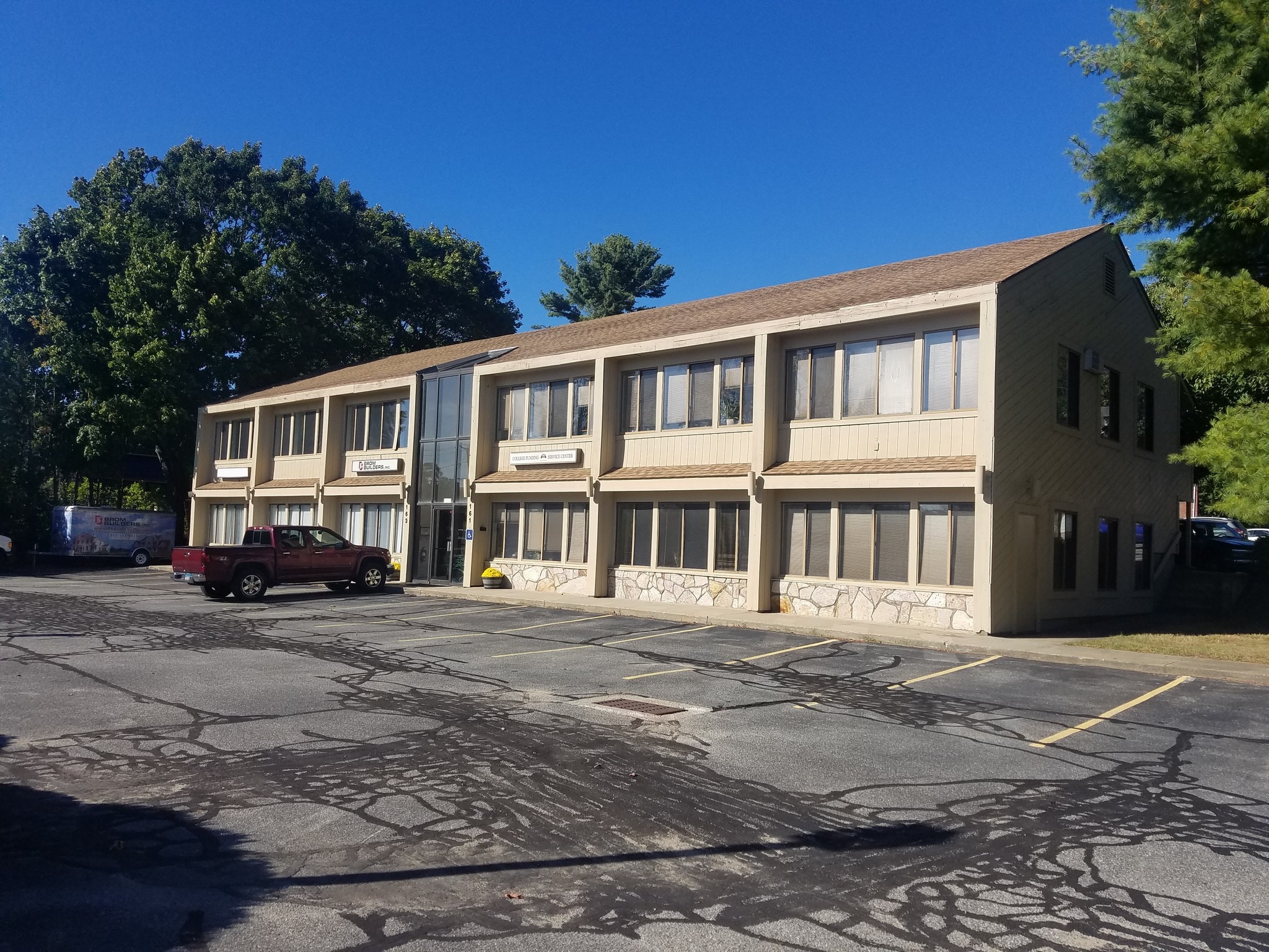 161-163 Boston Post Rd, Waterford, CT for lease Building Photo- Image 1 of 20