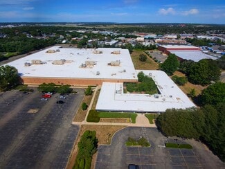 Plus de détails pour 1000 New Horizons Blvd, Amityville, NY - Industriel à louer