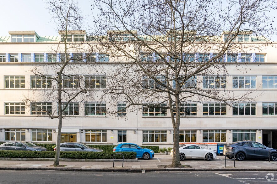 27 Hammersmith Grove, Londres à louer - Photo du bâtiment - Image 3 de 5