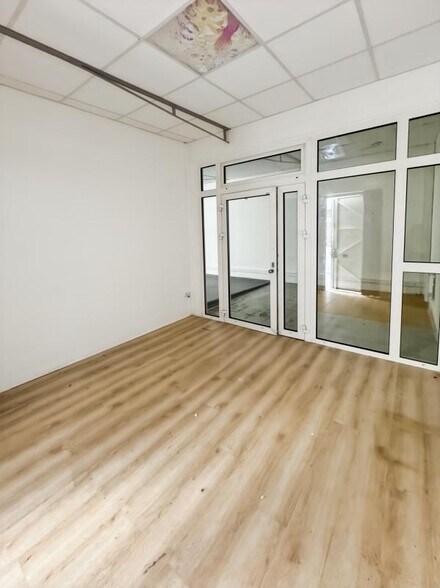 40 Rue De L'Abbe Carton, Paris à louer - Photo du bâtiment - Image 3 de 8