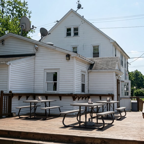 2319 Niagara Falls Blvd, Niagara Falls, NY for lease - Building Photo - Image 2 of 9