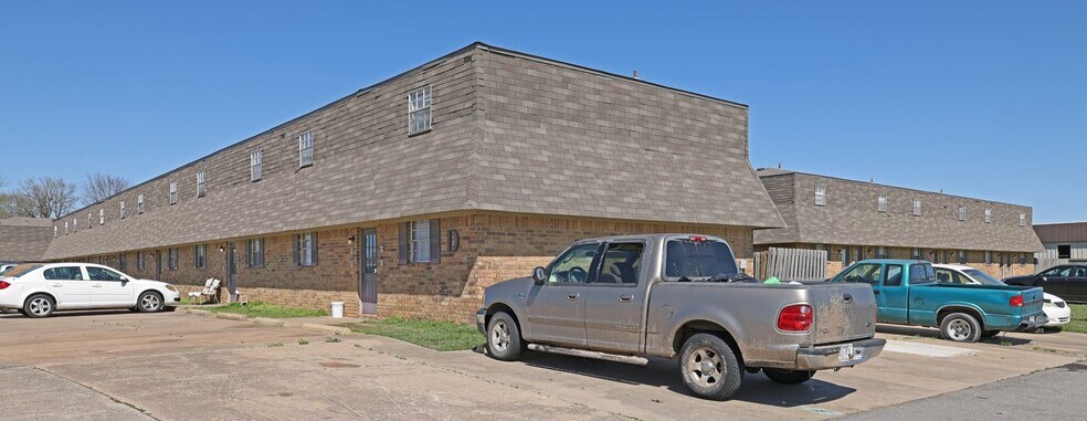 123 Commercial Dr, Stuttgart, AR for sale - Building Photo - Image 2 of 3