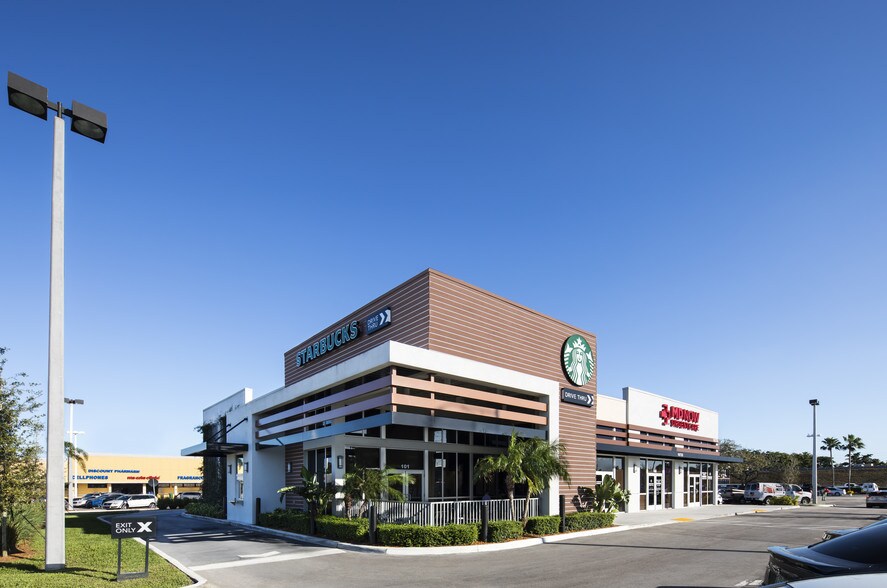 16789-16935 NW 67th Ave, Miami, FL for lease - Building Photo - Image 3 of 6