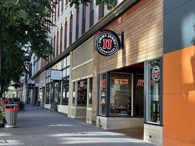 53 Monroe Center St NW, Grand Rapids, MI à louer - Photo du bâtiment - Image 3 de 9