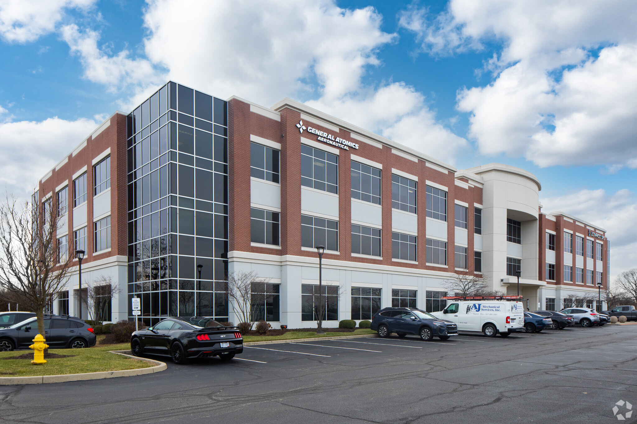 2601 Mission Point Blvd, Beavercreek, OH for lease Building Photo- Image 1 of 4