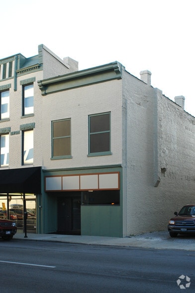 McDowell Building Portfolio Sale portfolio of 6 properties for sale on LoopNet.ca - Building Photo - Image 2 of 6
