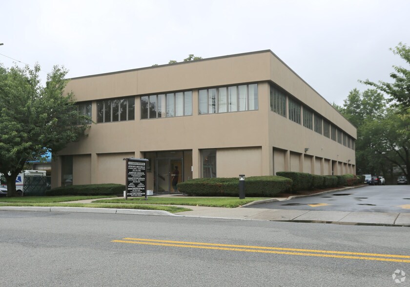 4-14 Saddle River Rd, Fair Lawn, NJ à louer - Photo du bâtiment - Image 2 de 9