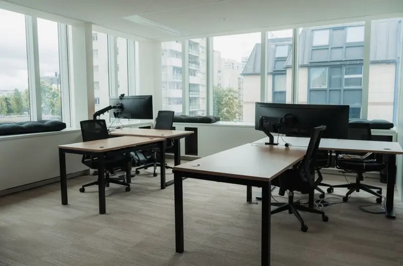7 Rue Pablo Néruda, Levallois-Perret for lease - Building Photo - Image 2 of 9