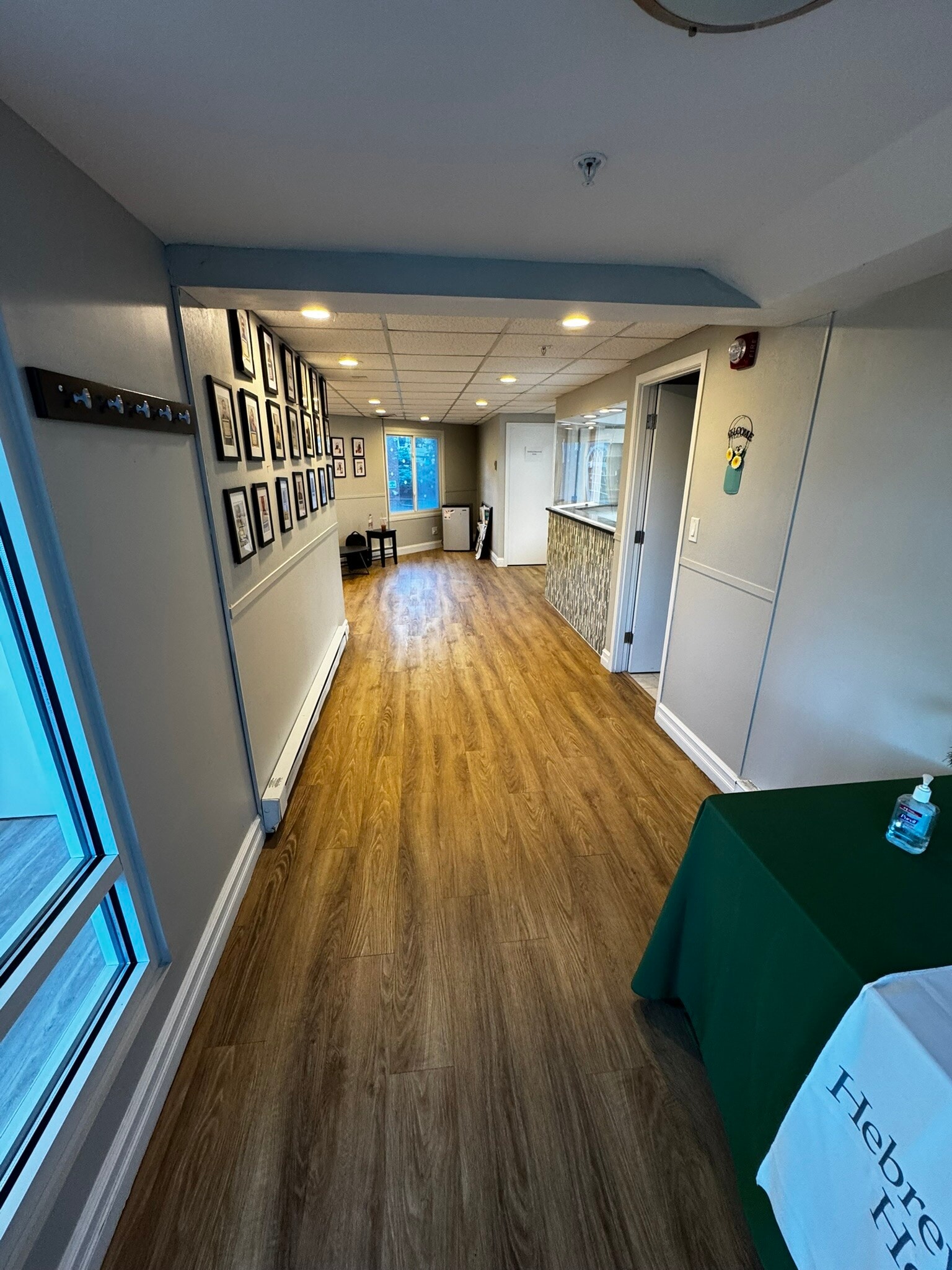 1550 Beacon St, Brookline, MA for lease Interior Photo- Image 1 of 22