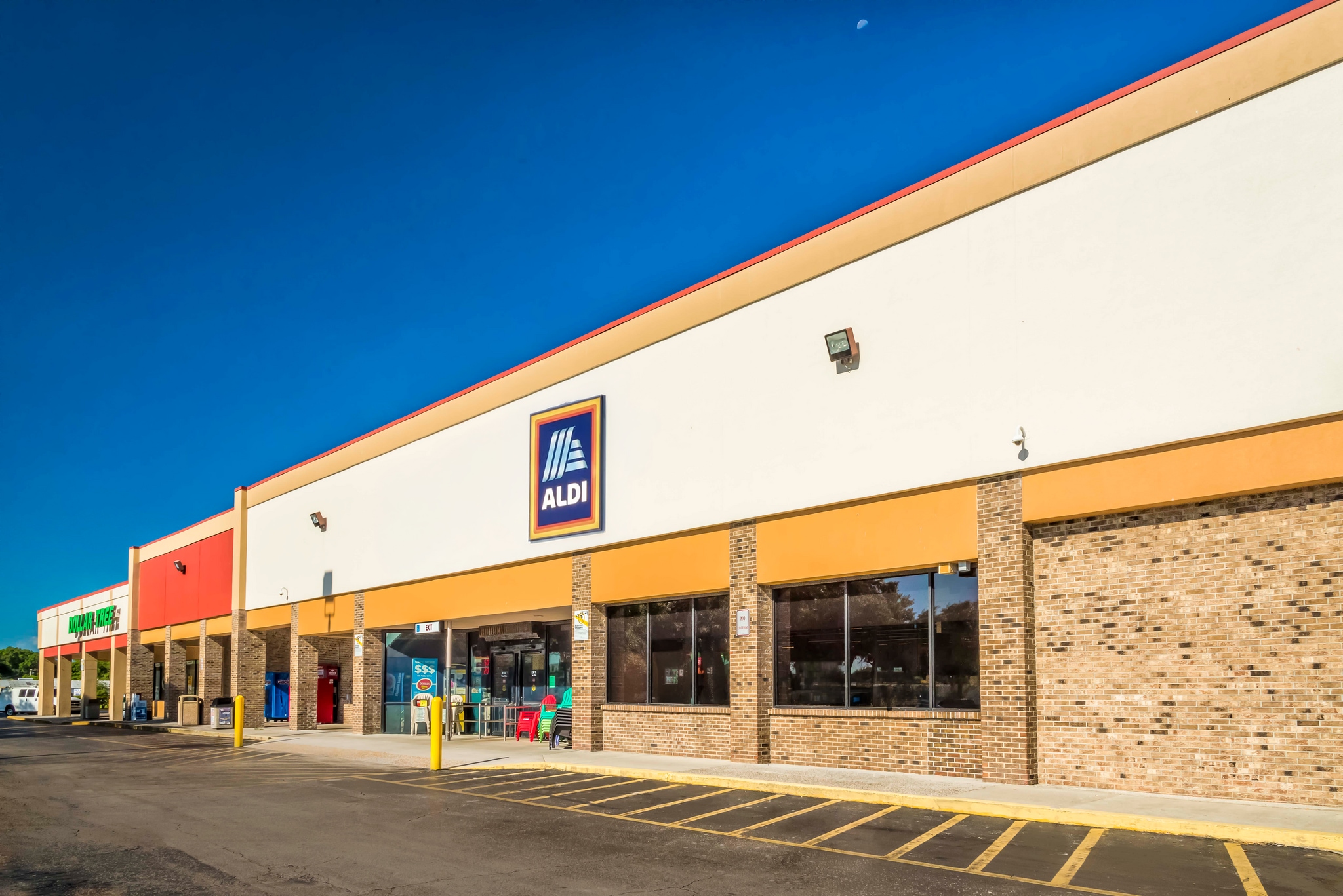 9501-9555 E Fowler Ave, Thonotosassa, FL for lease Building Photo- Image 1 of 4