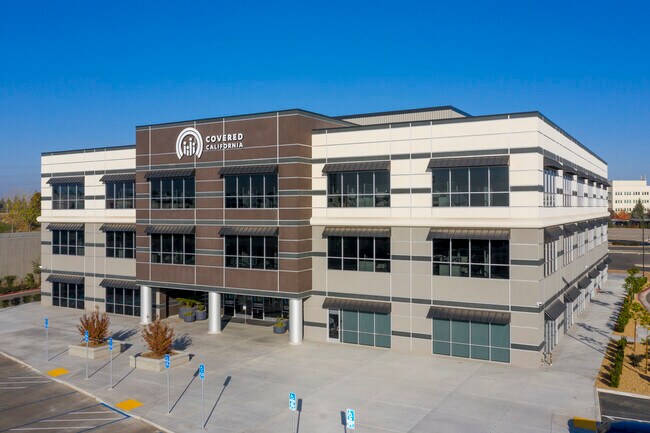 More details for 247 E Nees Ave, Fresno, CA - Office for Lease