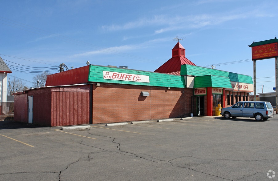 1416 Division St W, Faribault, MN à vendre - Photo du bâtiment - Image 2 de 2