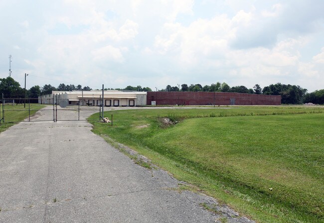Plus de détails pour 1040 Old Teacheys Rd, Wallace, NC - Industriel à louer
