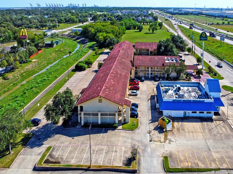 1105 Highway 146 S, La Porte, TX for sale - Building Photo - Image 2 of 5