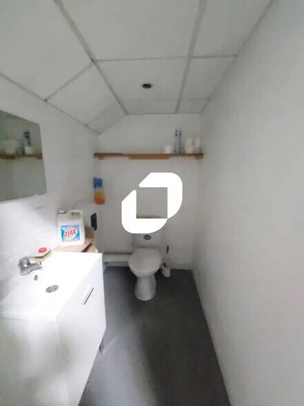 Flex in Élancourt for lease - Building Photo - Image 3 of 10