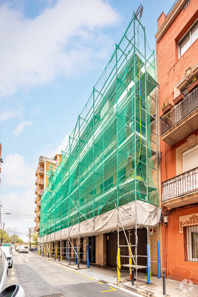 Commerce de détail dans Barcelona, BAR à louer - Photo du bâtiment - Image 2 de 2