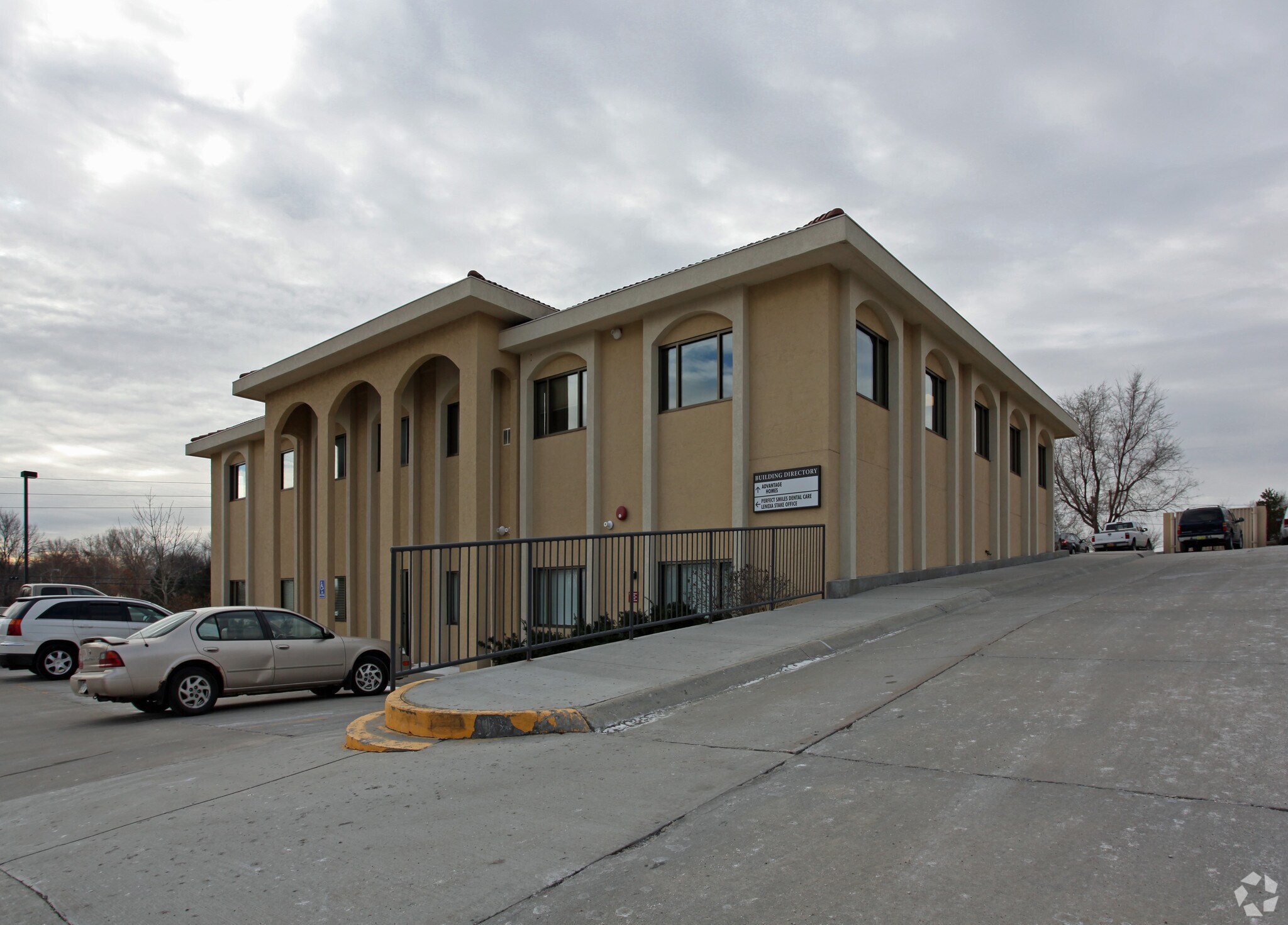 8650 Candlelight Ln, Lenexa, KS for sale Building Photo- Image 1 of 6