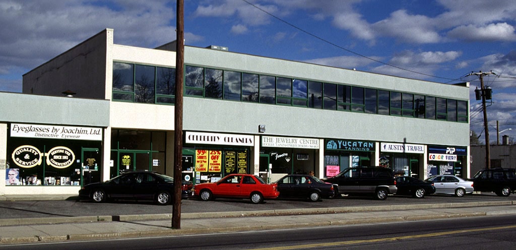 321-343 Jackson Ave, Syosset, NY for lease Primary Photo- Image 1 of 2