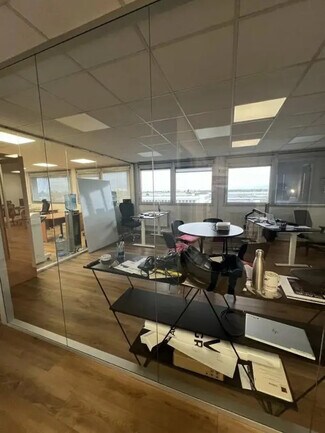 Plus de détails pour Bureau à louer