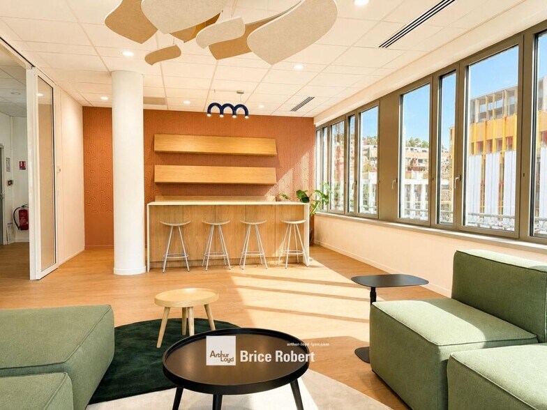 8 Rue Paul Montrochet, Lyon for sale - Building Photo - Image 3 of 7