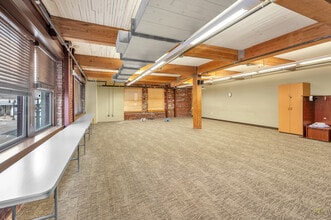 75 NW Couch St, Portland, OR for lease Interior Photo- Image 2 of 15