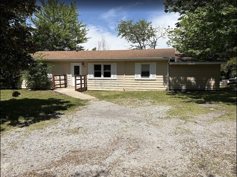 500 E Washington St, De Soto, IL à vendre - Photo principale - Image 1 de 1