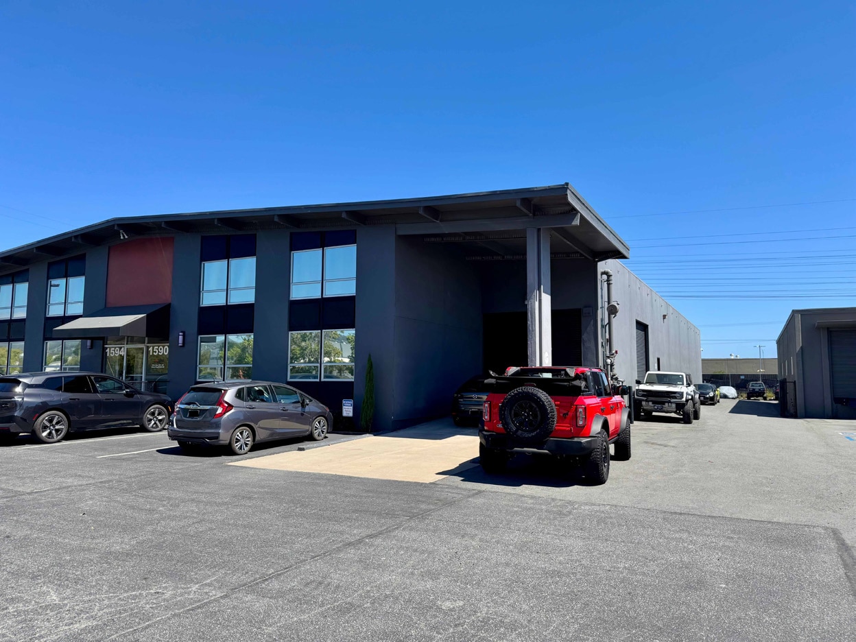 1590 Rollins Rd, Burlingame, CA for lease Building Photo- Image 1 of 10