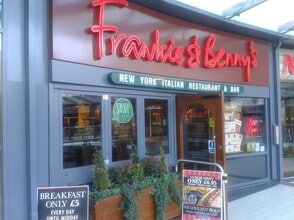 Eagles Meadow, Wrexham à louer Photo du bâtiment- Image 1 de 2