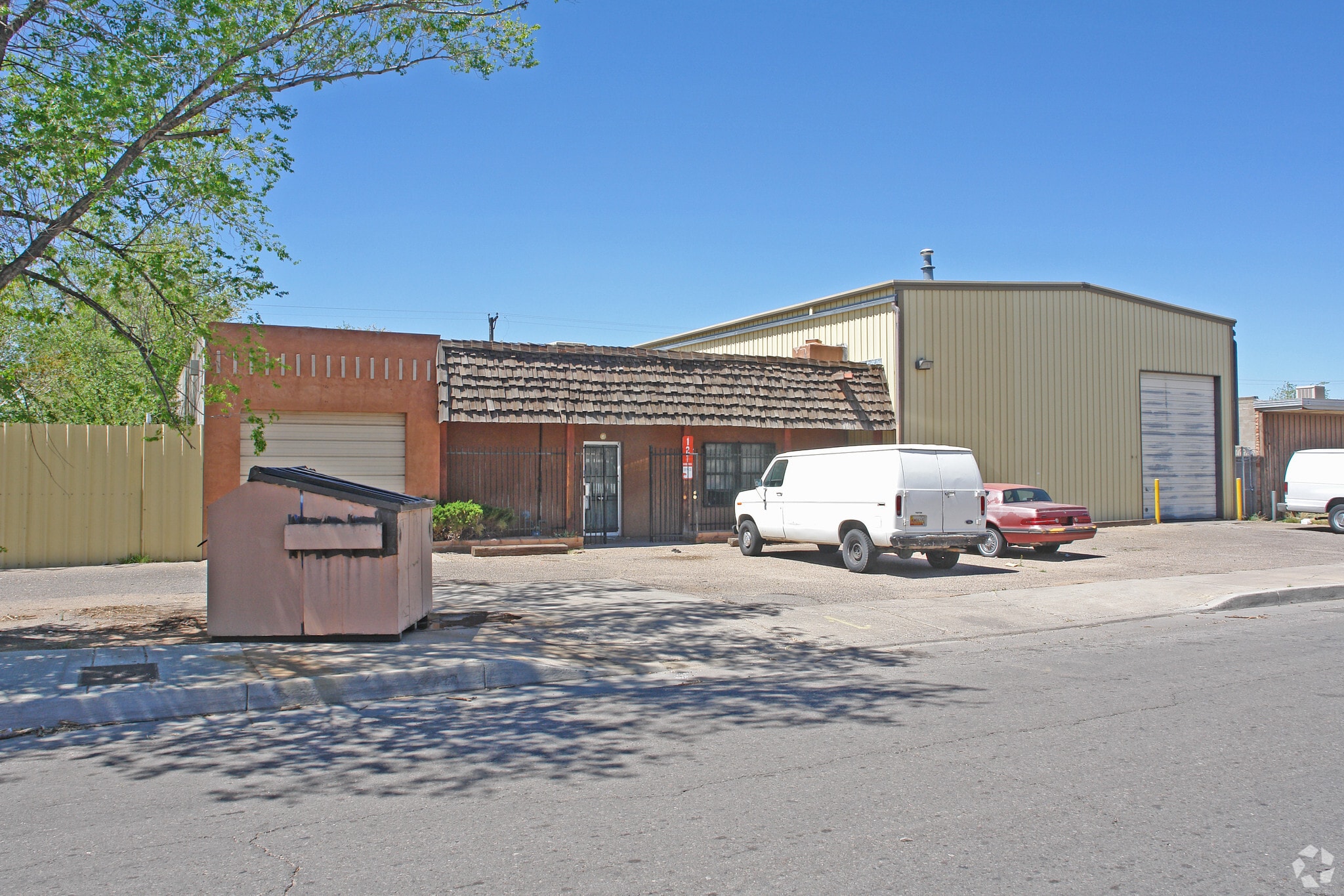 121 Virginia St NE, Albuquerque, NM à vendre Photo principale- Image 1 de 12