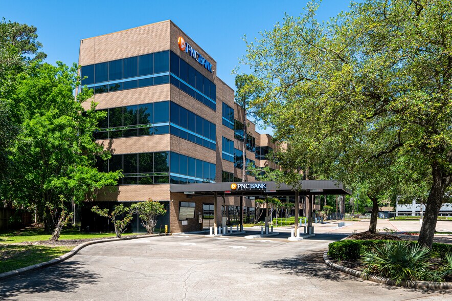 25211 Grogans Mill Rd, The Woodlands, TX à louer - Photo du bâtiment - Image 2 de 4