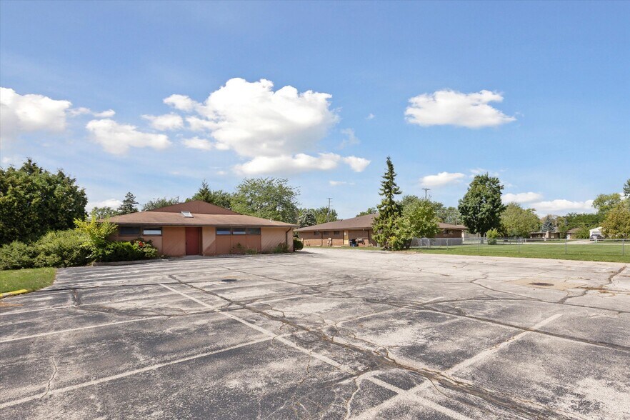 1003 Mulholland St, Bay City, MI à vendre - Photo du bâtiment - Image 2 de 46