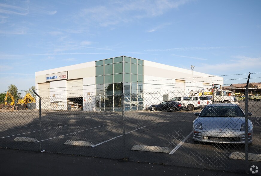 3501 Unicorn Rd, Bakersfield, CA à vendre - Photo du bâtiment - Image 2 de 10